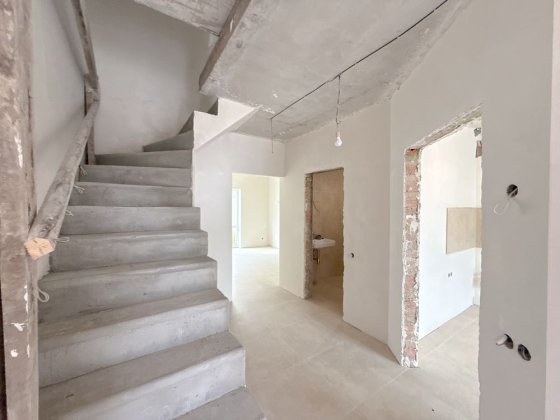 Продаж котеджу з частковим ремонтом 100 м²  Ювілейний  Масив Липовий Ровно