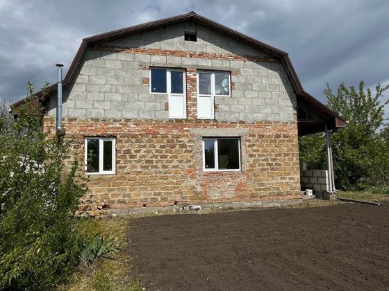 Приватний будинок на Роменській для втілення Ваших дизайнерських мрій Сумы