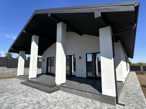 Продамо будинок неподалік міста Ровно