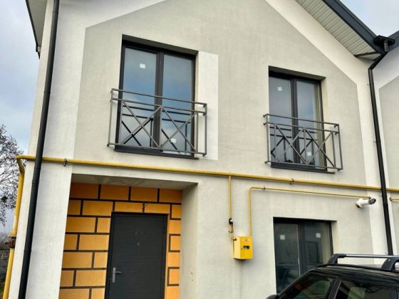 Продам котедж вул.Грунтова (5 хв. від Епіцентру) Рівне