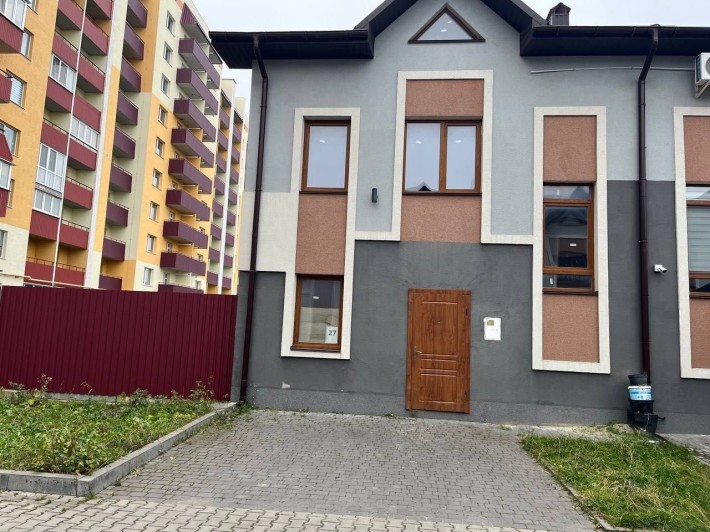 Продаж котеджу, дому з ділянкою - фото 1