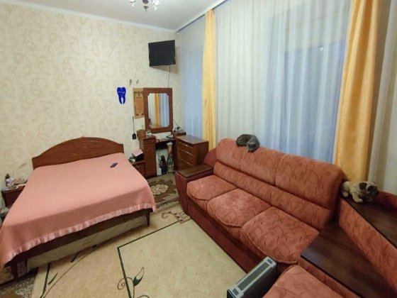 Продаж частини будинку з окремим двором у Полтаві!