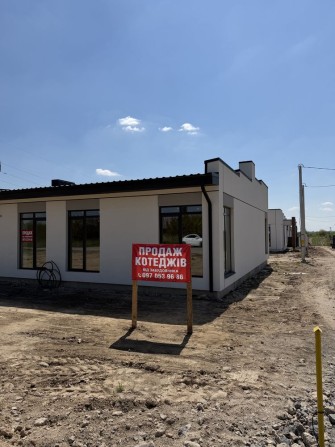 Вже збудований кутовий котедж з ділянкою, продаж від забудовника. Є газ - фото 1