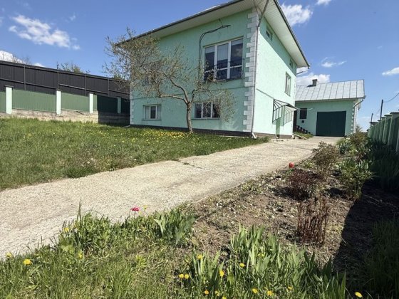 Продаж будинку в мальовничій локації —  5 хв до П.-Кільцевої (верх) Чернівці