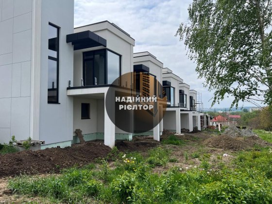 Таунхаус із власною криницею та терасою 60 м² Черновцы
