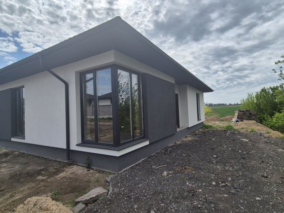 )( Продаж двояна неподалік міста Ровно