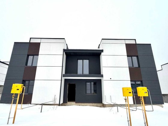Продаж готового котеджу з міськими комунікаціями перша лінія Ровно