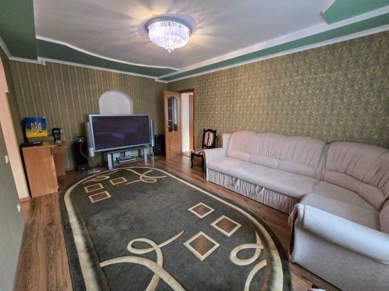 Продаж будинку на Юрівці