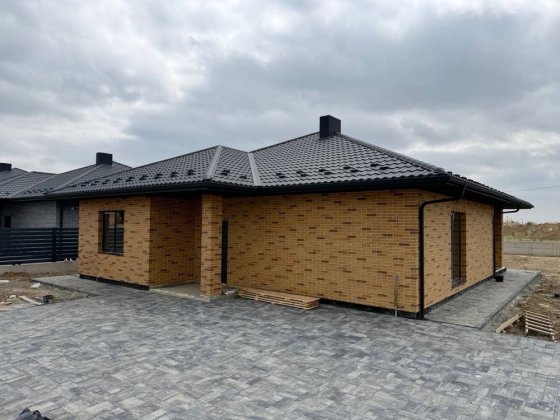 Продам топовий будинок в класній локації!! Рівне