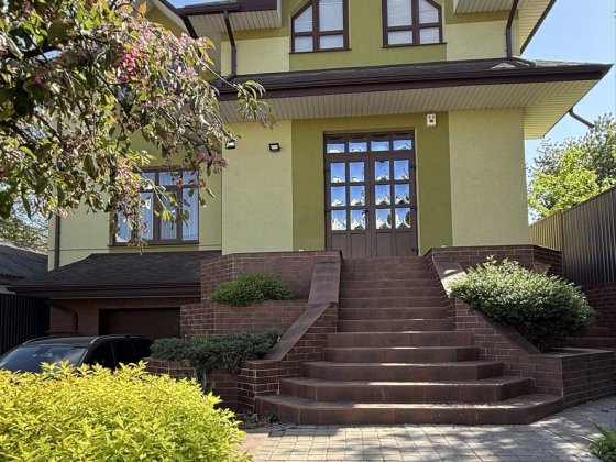 Продаж сучасного будинку в м.Чернівці Чернівці