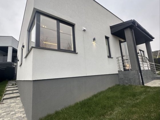 Продаж Американки -топ локація - Червениця