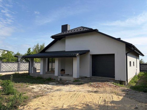 Продам будинок в масиві Криниченька з максимальною комплектацією Ровно
