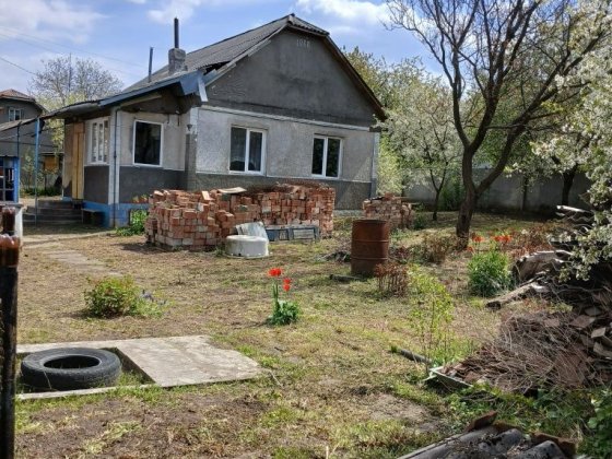 Продається будинок р-н Роша  вул. Кравса Чернівці