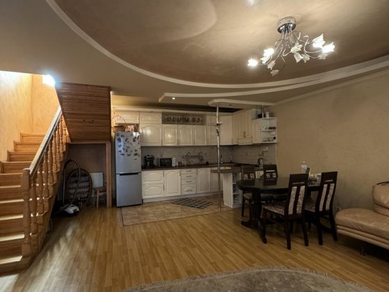 Продаж будинку з газом | 3 кімнати | 122м2 | Центральна частина |