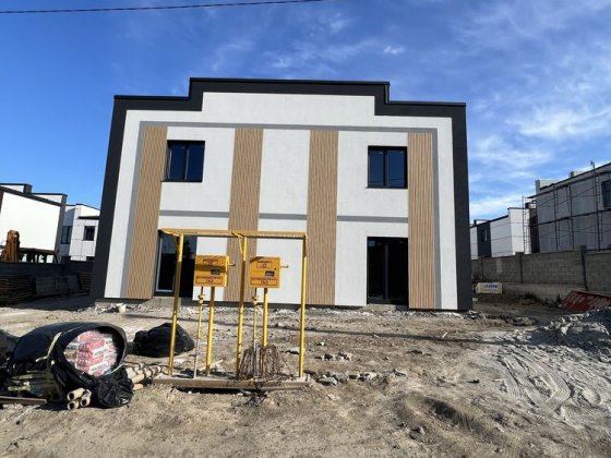 Продаж котеджа з міськими комунікаціями та газом, можливе розтермінування Ровно