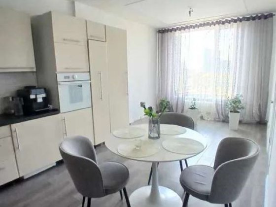 Продаж 3-к квартири вул.  Регенераторна 4