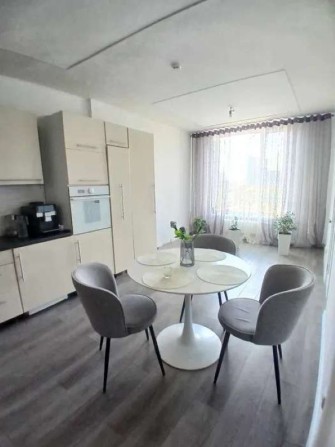 Продаж 3-к квартири вул.  Регенераторна 4 - фото 1