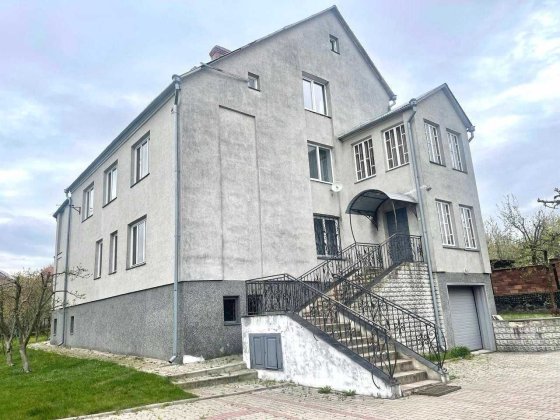 Продам будинок в районі Агропереробки з ділянкою 22 сотих Ровно