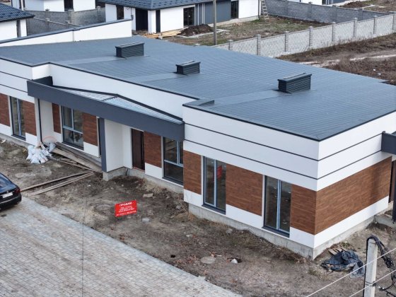 Продам котедж в районі Льонокомбінату Ровно