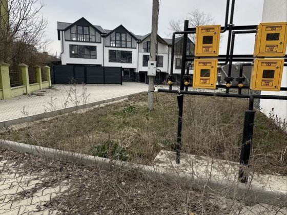 Продаж; будинок; таун-хаус; Чернівці; газ, міська вода, каналізація; Чернівці
