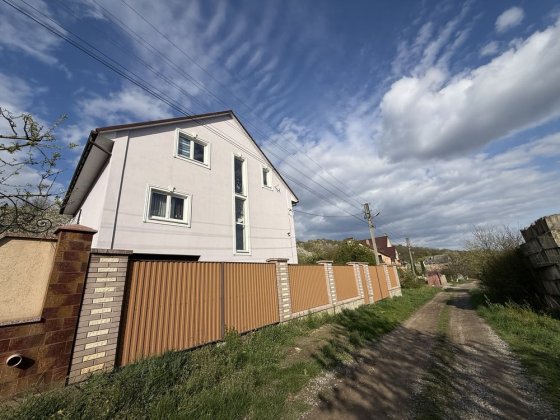 Продам Будинок з ремонтом, 7 соток, 220м2 Чернівці