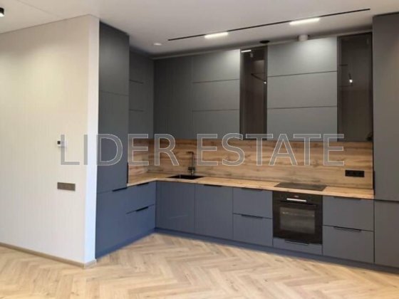 Продам таунхаус в Ужгороді, 4 кімн., 136 м², 5 соток! Комфорт та зручність для вашої родини! Ужгород