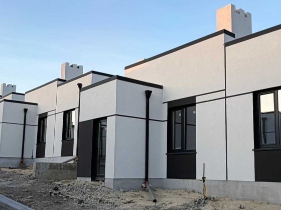 Продам котедж з міськими комунікаціями. БЕЗ КОМІСІЇ ДЛЯ ПОКУПЦЯ ! ! ! Ровно