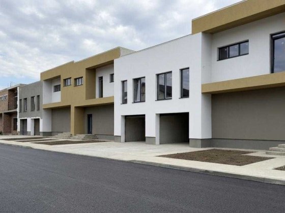 Продам котедж біля Автовокзалу без комісії Ровно