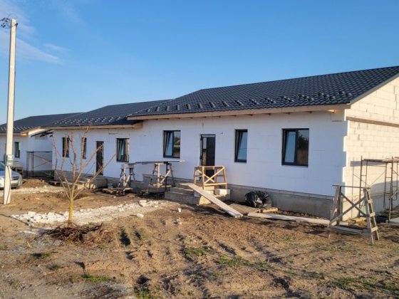 Будинок біля Рівного, 3 кімнати, комунікації, масив Київський Ровно
