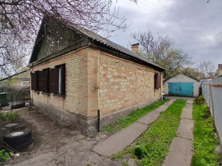 Продам будинок на ділянці 10соток, р-н Казбет. - фото 1
