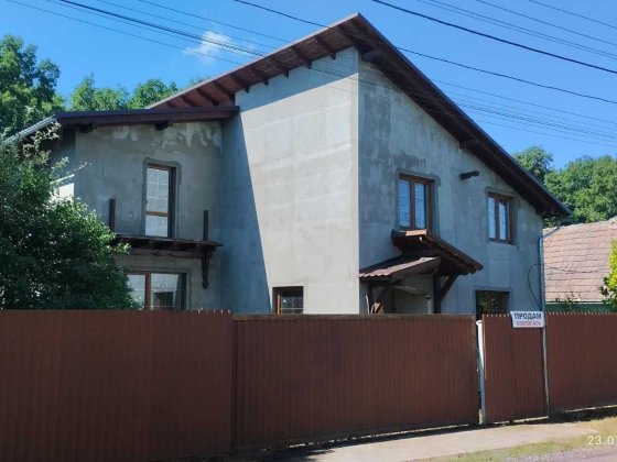 Продається будинок біля лісу, вул. Запорізька, р-н словацького кордону