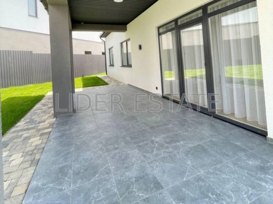 Продаж 4-к будинку 135м² в Ужгороді, 5 соток