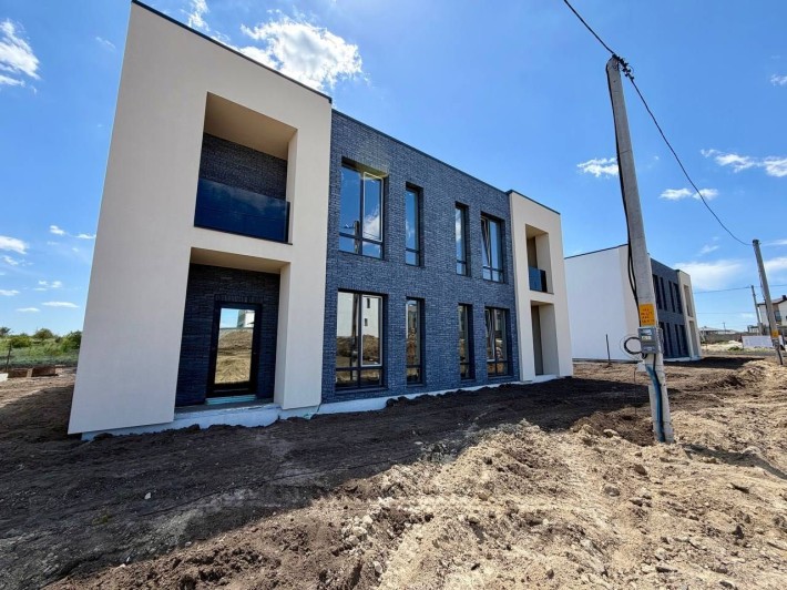 Продам котедж з міськими комунікаціями та газом! від забудовника! - фото 1