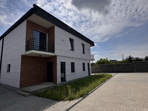 Продаж дуплексу в котеджному містечку