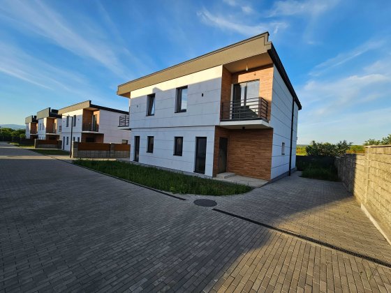Ужгород продаж будинку дуплексу є відновлення,  є оселя Ужгород