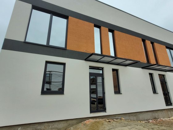 Продам котеджі з усіма міськими комунікаціями! Рівне