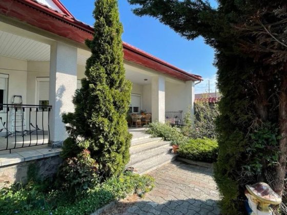 Продаж будинку вул. Коритнянська