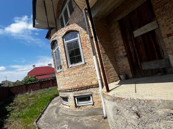 Продається  будинок преміум-класу у Мелроузі | гараж на 3 авто|10соток Ровно