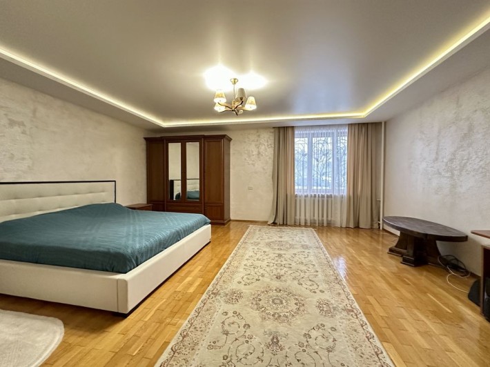 Продаж Будинок з гаражем  на 22 сотках з надвірними будівлями - фото 1