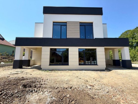 Продається Дуплекс в 5 хв від Майдану Чернівці