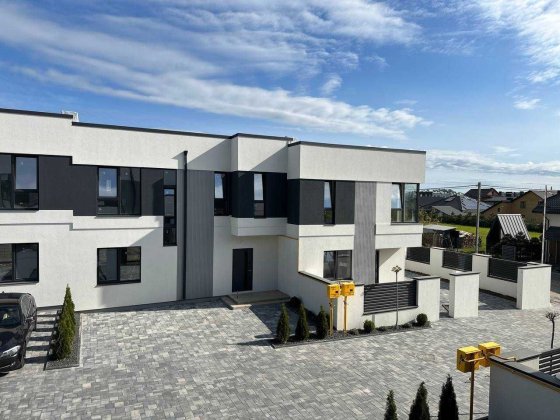 Продаж котеджу Щасливе, 103 м²,  МІСЬКІ МЕРЕЖІ, газ, тераса, 3 спальні Ровно