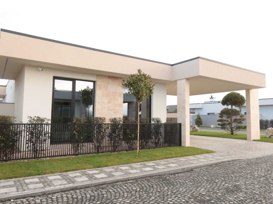 Продаж котеджу 138 м2 з ділянкою в містечку Rock Garden, Ужгород