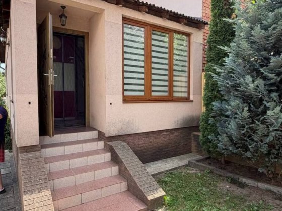Продаж двох будинків район Дастору