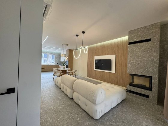 Продаж дизайнерського таунхаусу у котеджному містечку New Village в 2 хв від Ужгорода