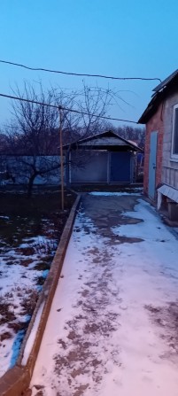 Продам будинок  в Дніпрі жилий. Всі коммунікації є. 100м. Кв. - фото 1