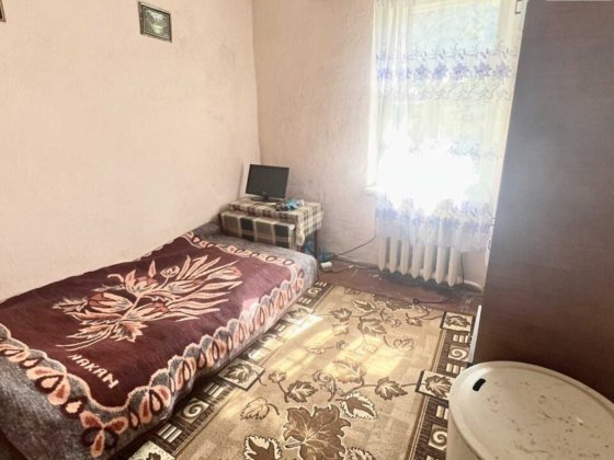 (3) Продам частину будинку на Старому місті 0756