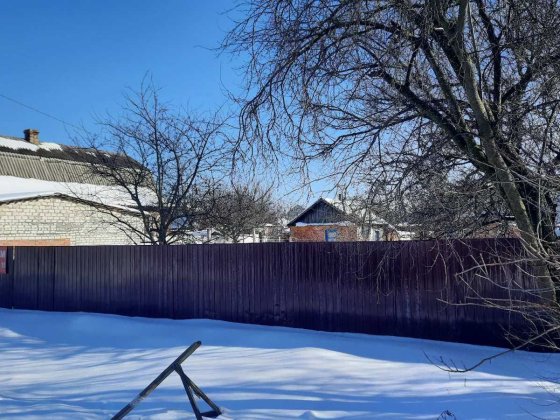 Продам приватизовану ділянку землі 7 соток з будинком 26 м2 Чернигов