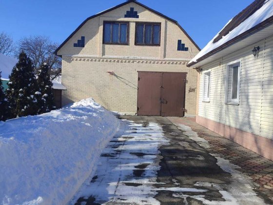 Продам   шикарний будинок   вул  Грушевського  194 Чернігів