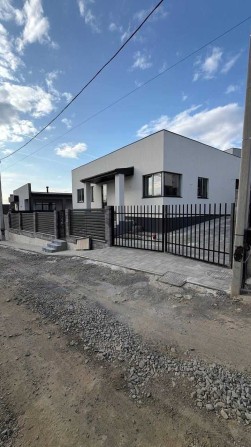 Сучасний будинок в м.Ужгород - фото 1
