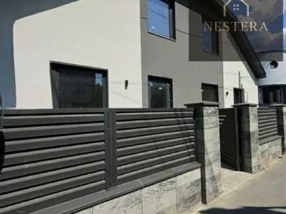 Продаж будинку в центрі міста